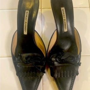 Size 41.5 Manolo Blahnik kitten heels